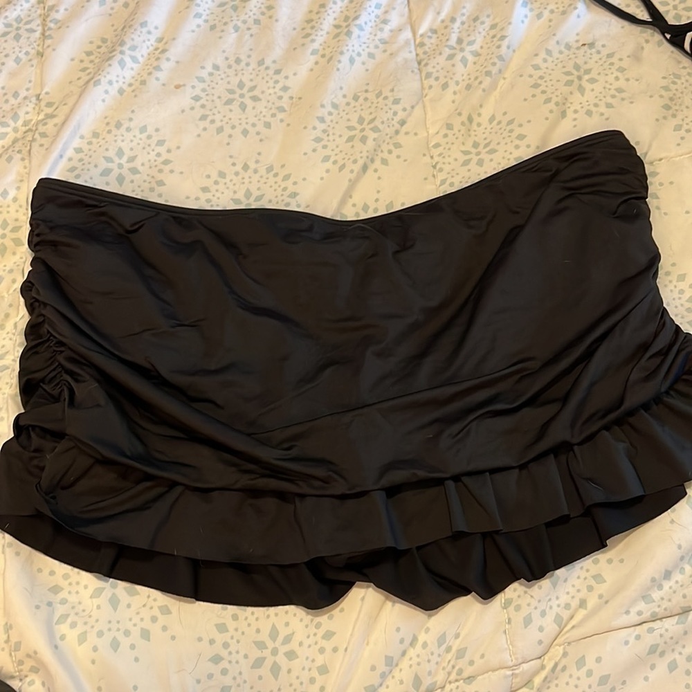 Last chance clearance!! Apt.9 swim bottom. Black with ruffle. - Picture 2 of 6